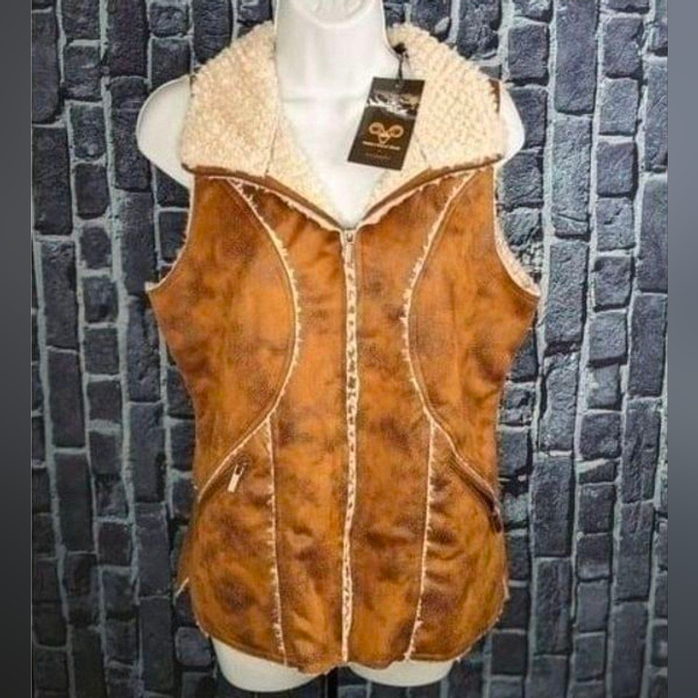 NWT Wooly Bully Wear Defender Vest
